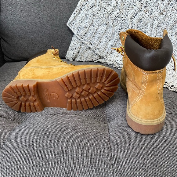 Timberland Boots - Picture 4 of 10